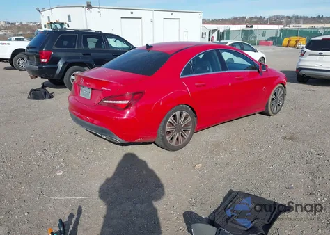 2018 Mercedes-Benz Cla 250 4Matic z USA, uszkodzony, nr VIN WDDSJ4GB1JN539998